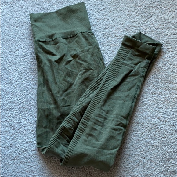 Pants - Seamless green leggings